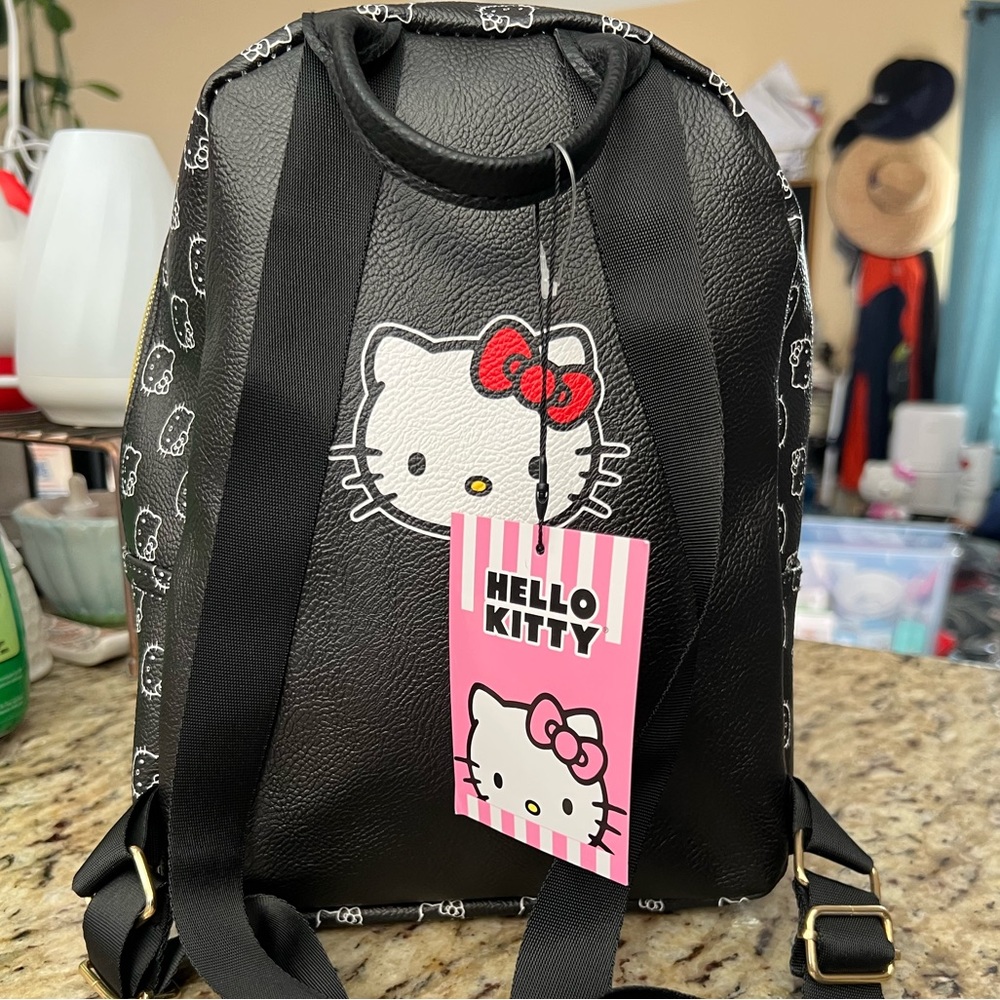 HELLO KITTY Mini Backpack - Picture 2 of 7